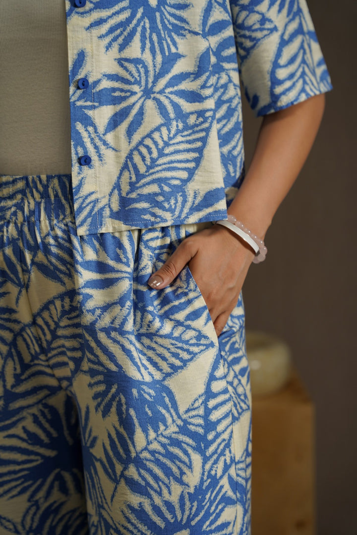 LIGHT BLUE WOOD & BLOOMS PANTS