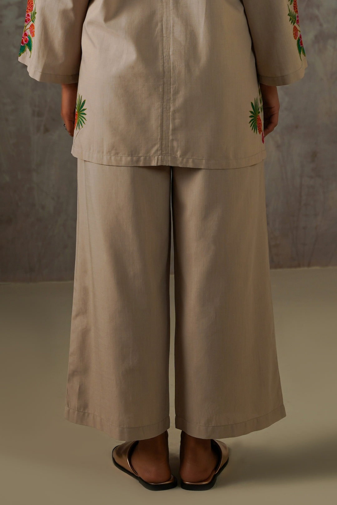 BEIGE TROPICAL ESCAPE BRODERIE CULOTTES