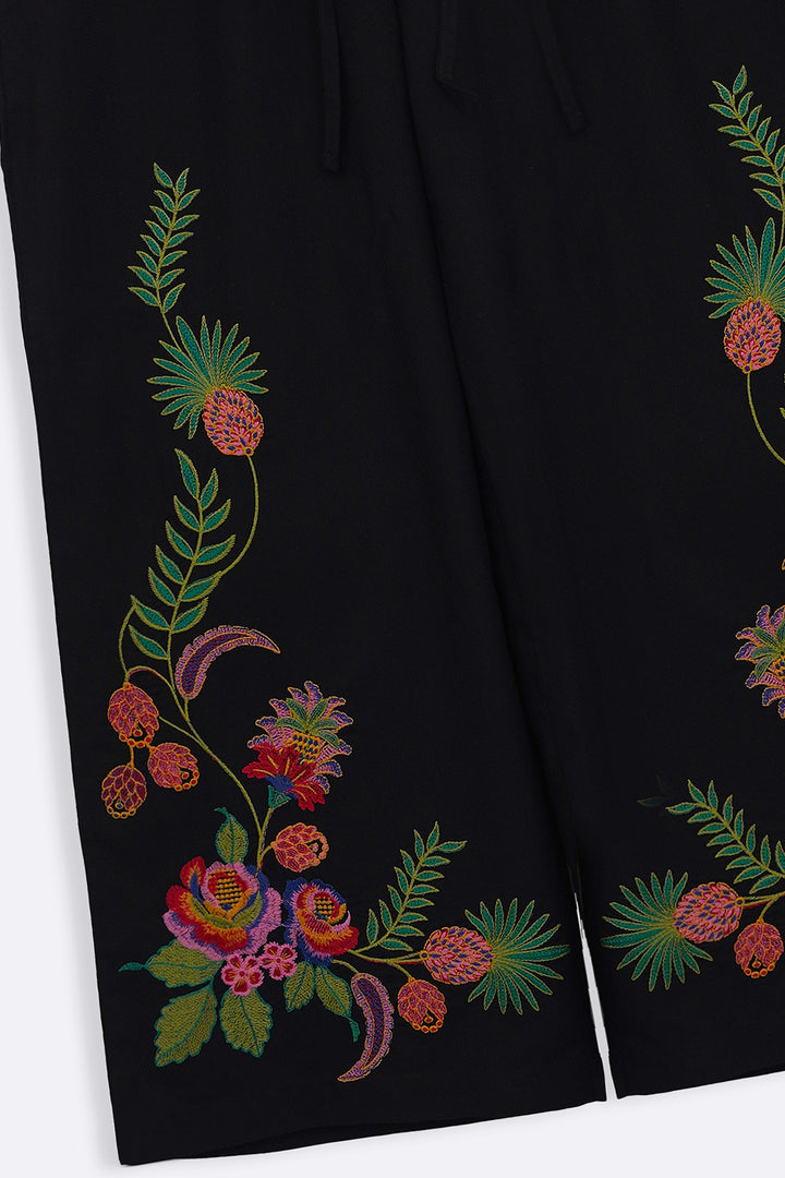 BLACK TROPICAL ESCAPE BRODERIE CULOTTES