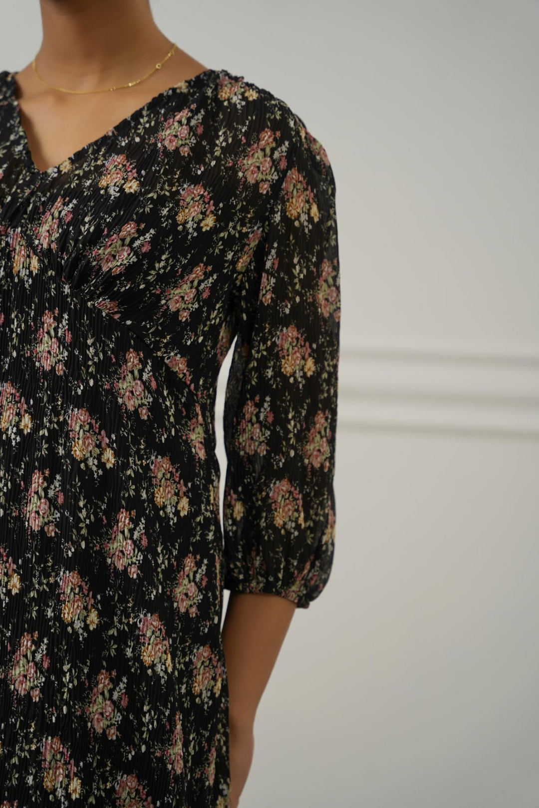 BLACK CRINKLE NIGHT BLOOM DRESS