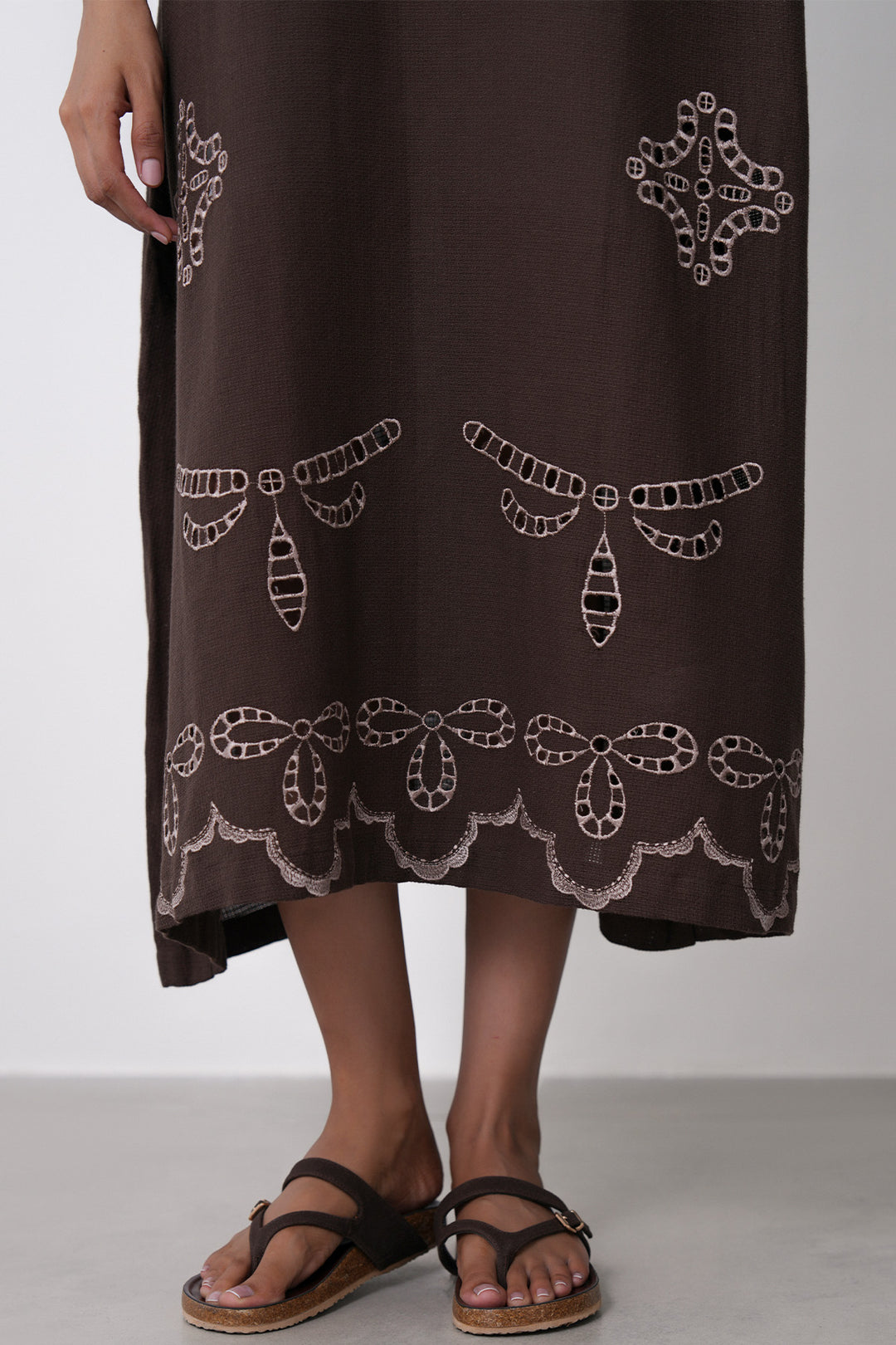 BROWN EMBROIDERED COTTON DRESS