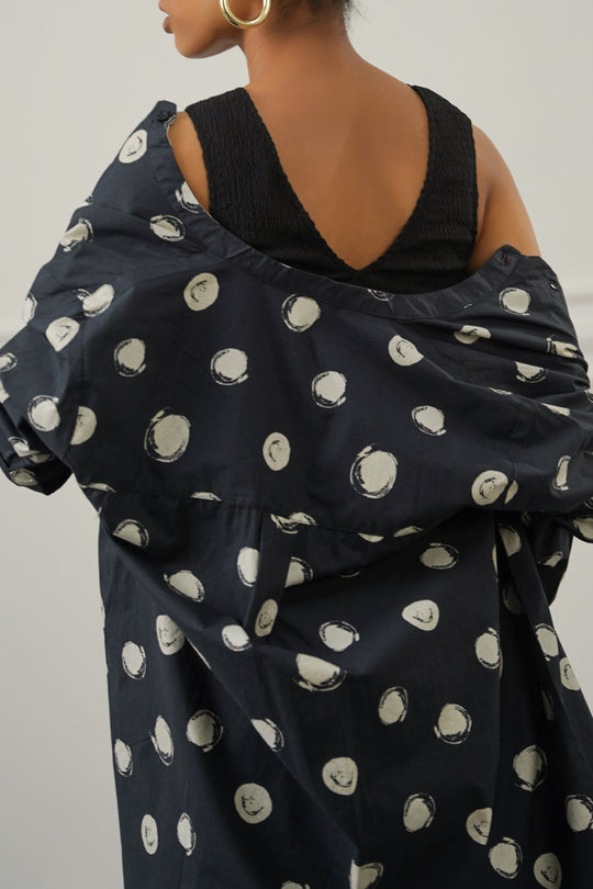 BLACK SOFT KNIT V-NECK TANK