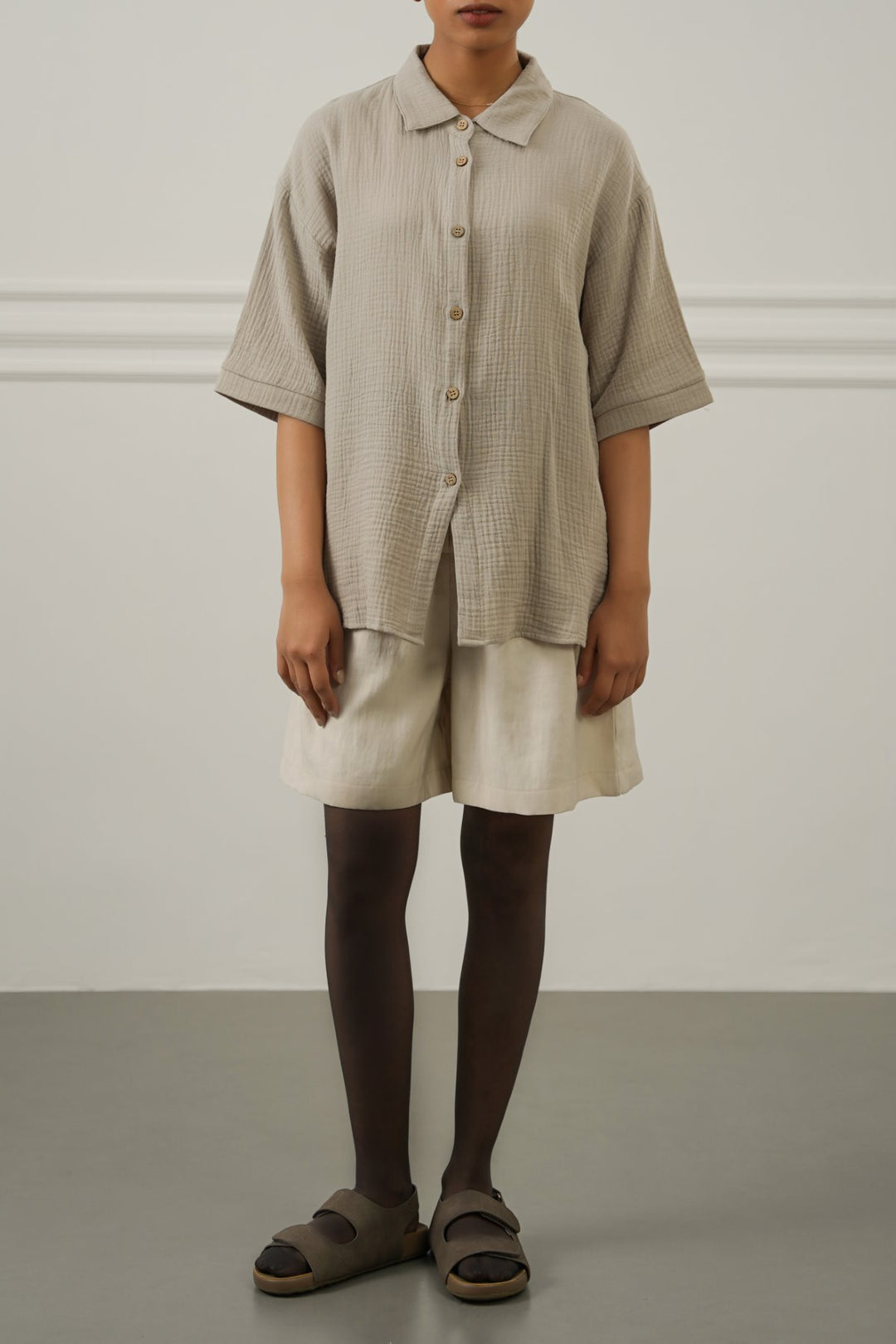 LIGHT GREY BASIC MUSLIN SHIRT