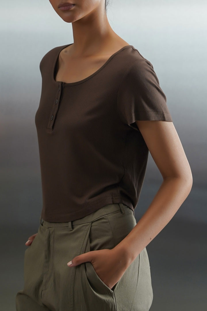 DARK BROWN HENLEY CREW TEE