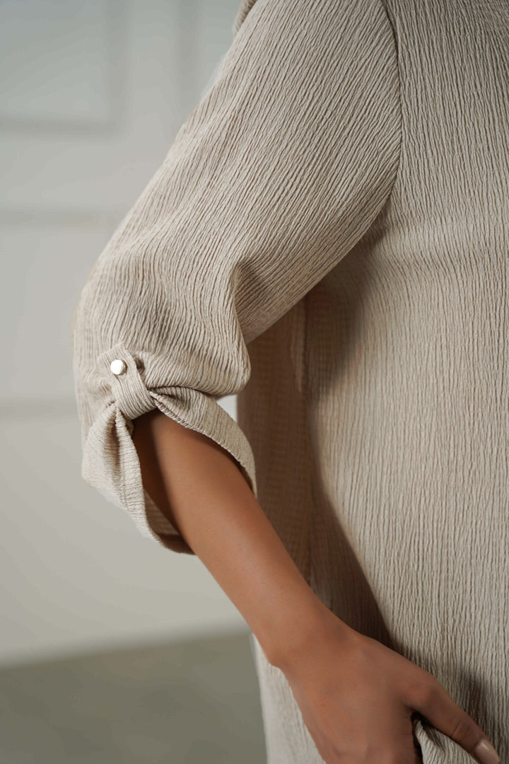 OAT WHITE V COLLARED SHIRT