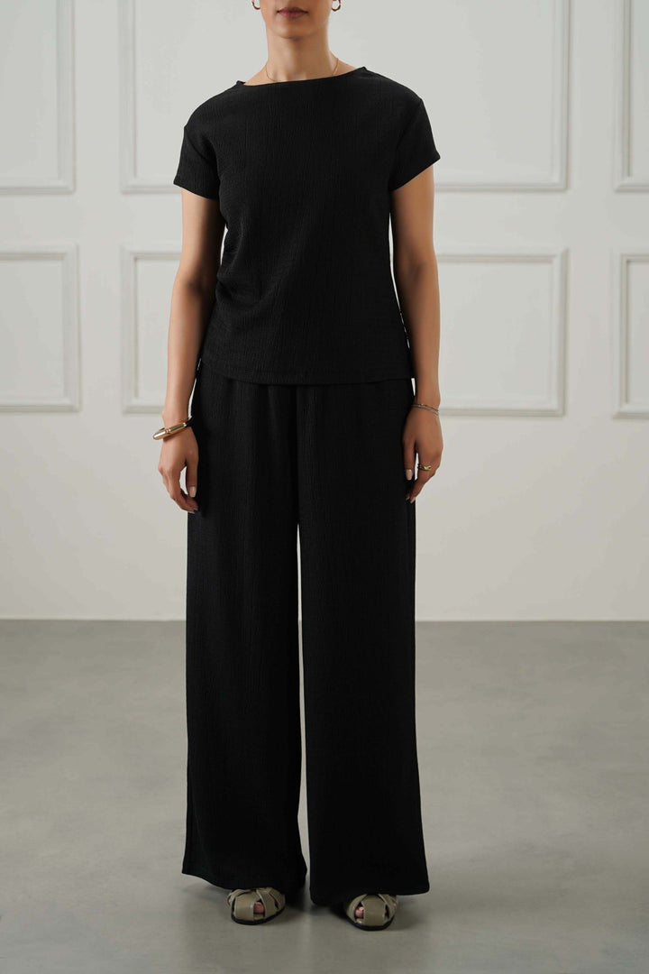 BLACK PLEATED WAIST TEE
