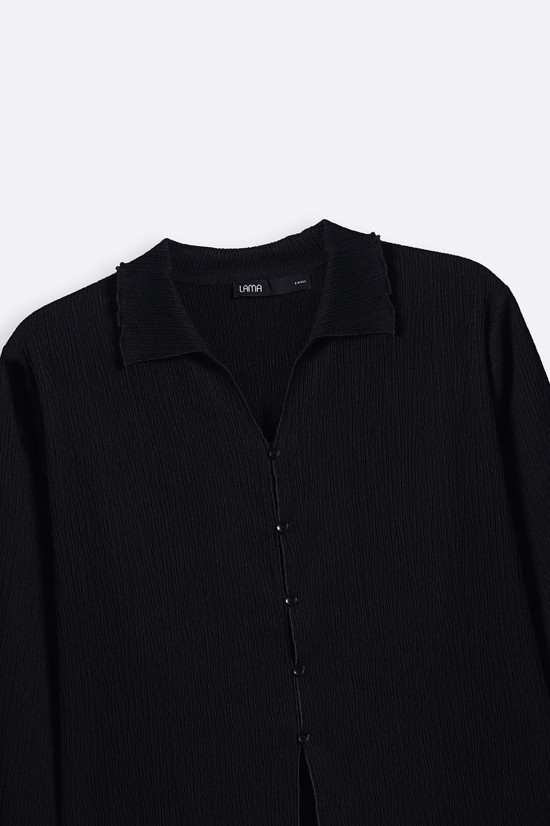 BLACK CRINKLE KNIT BUTTON-DOWN