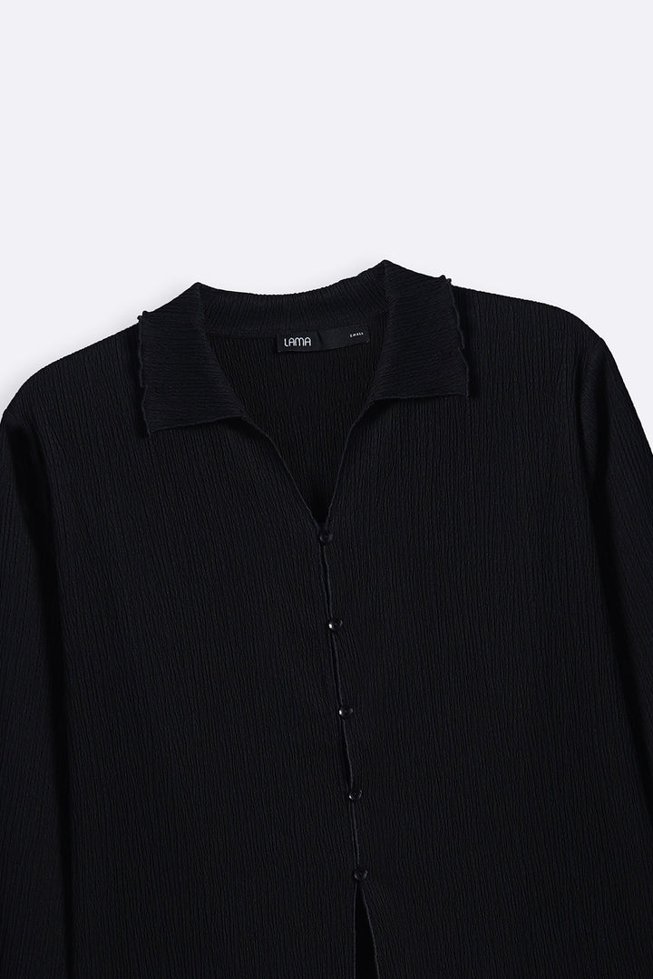 BLACK CRINKLE KNIT BUTTON-DOWN