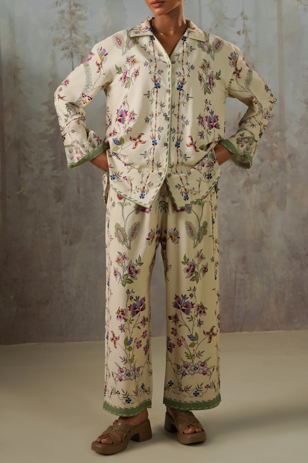 BEIGE VINTAGE FLORAL SHIRT