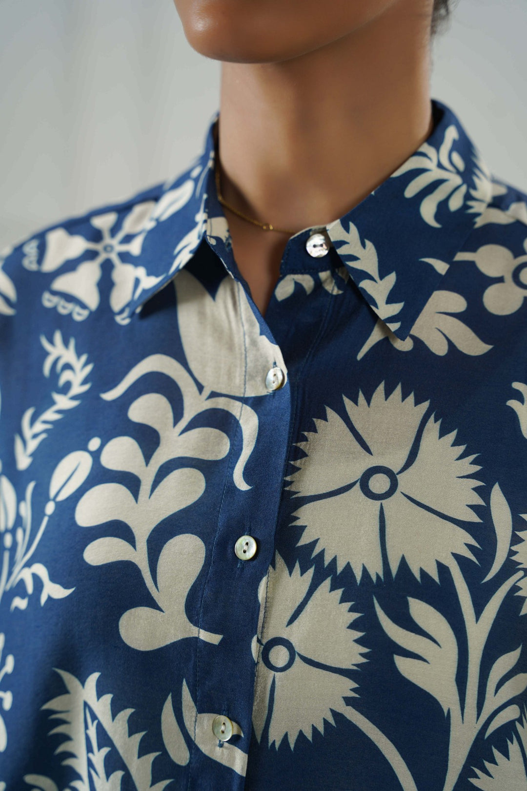 BLUE BUKETAN BUTTON DOWN SHIRT