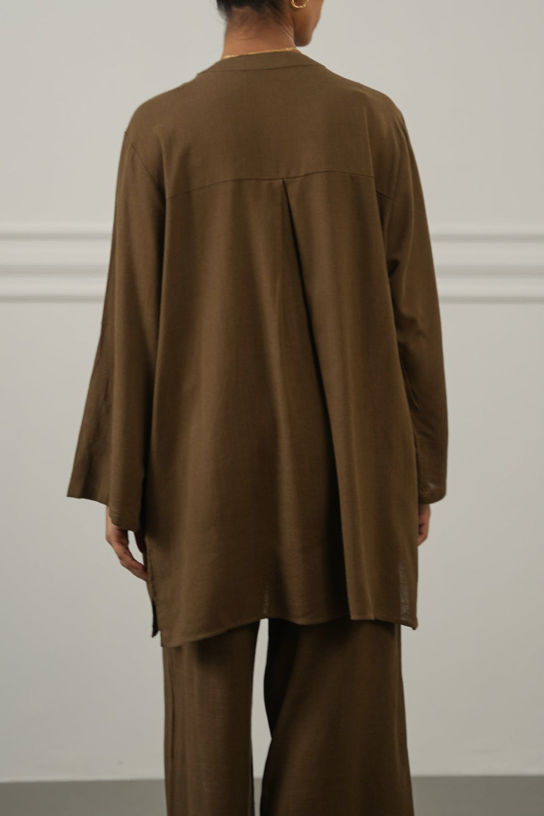 BROWN LINEN BLEND EASE SHIRT