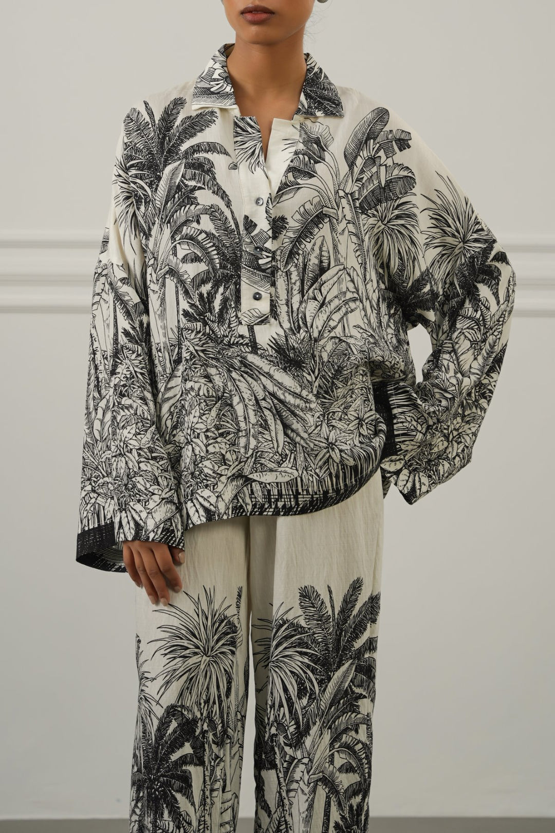 OFF WHITE JUNGLE ETCH SHIRT