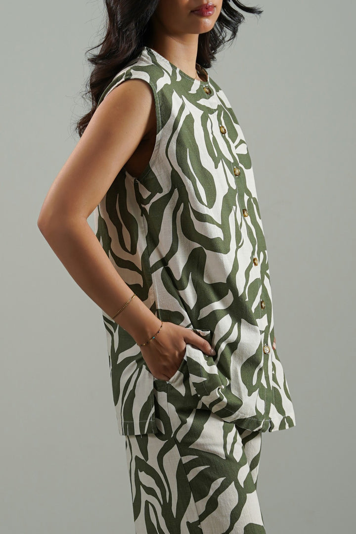 GREEN WEEKEND ON BROADWAY VEST
