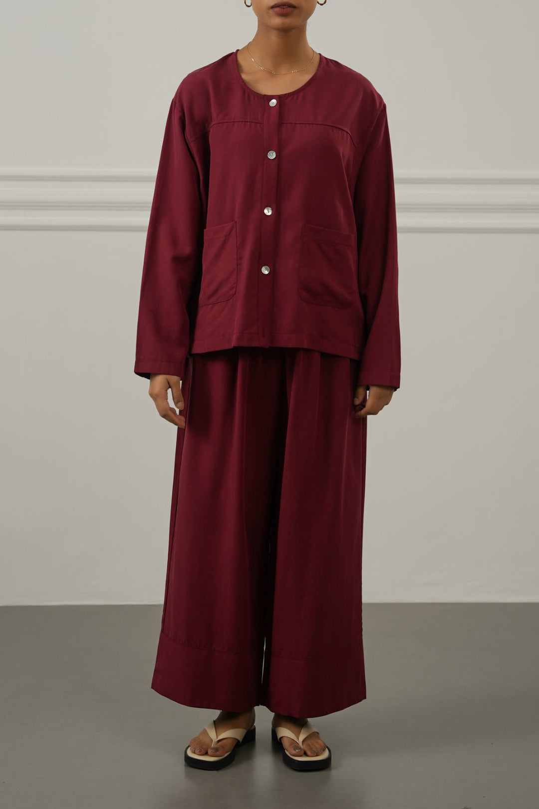 BURGUNDY TENCEL-LINEN POCKET BLOUSE