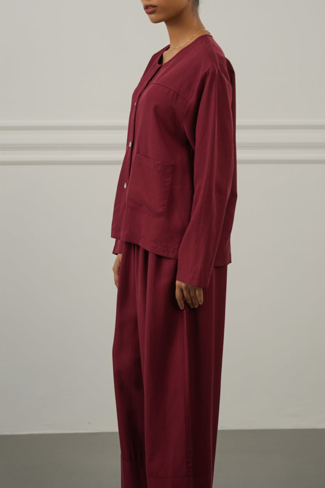 BURGUNDY TENCEL-LINEN POCKET BLOUSE