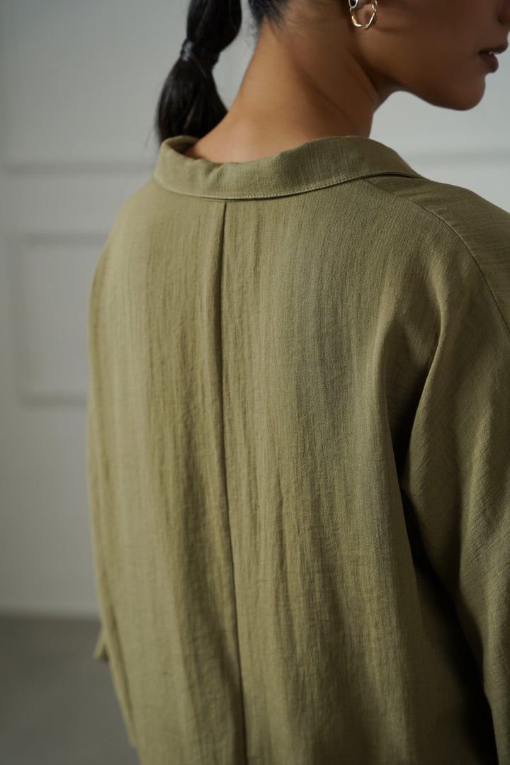 OLIVE PULLOVER SAFARI BLOUSE