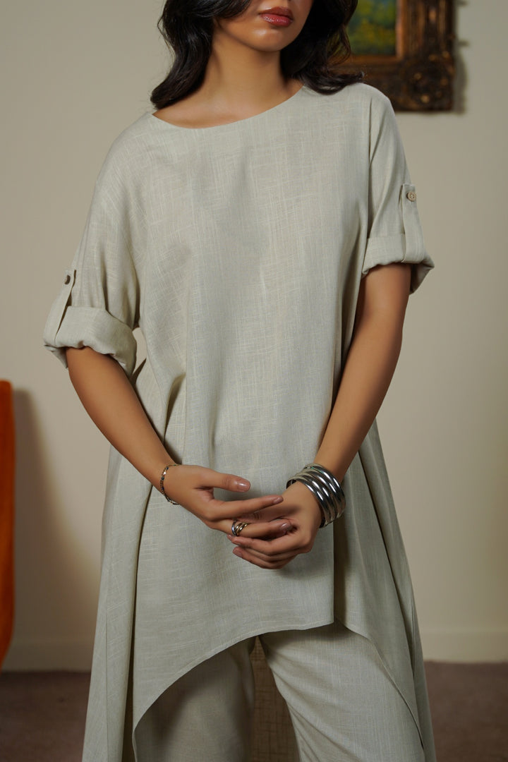 OAT WHITE SCOOP HEM LINEN BLEND TUNIC