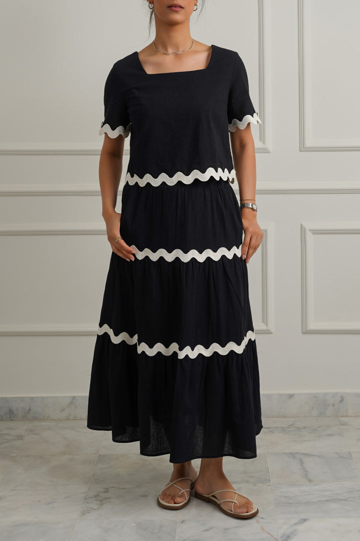 BLACK RIC RAC TOP