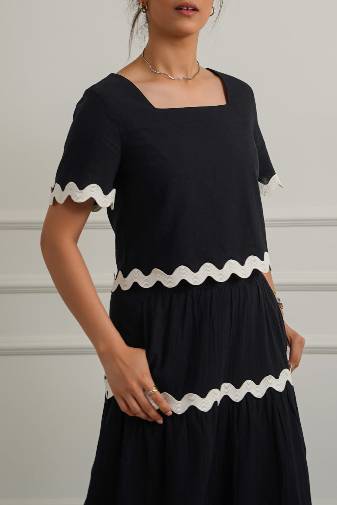 BLACK RIC RAC TOP