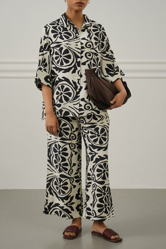 BLACK MEDALLION RESORT SHIRT