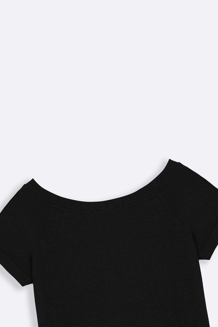 BLACK ASSYMETRICAL CUT TEE