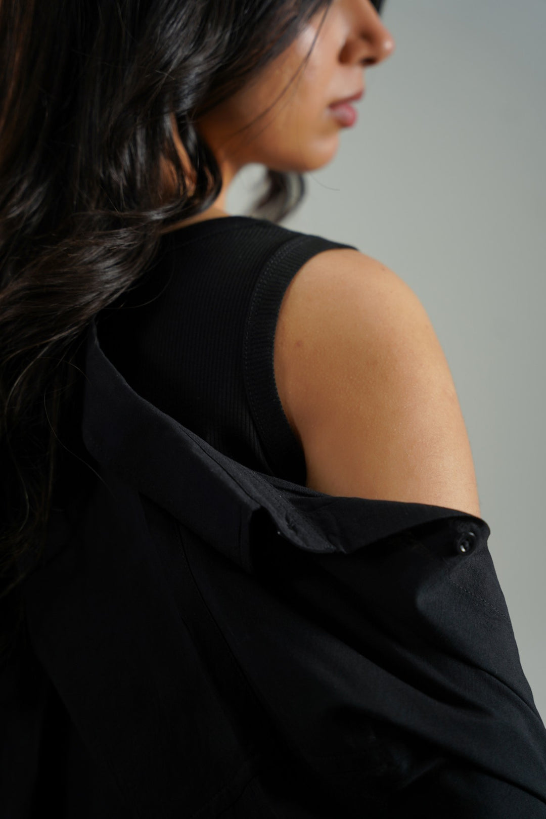 BLACK NOWHERE TANK