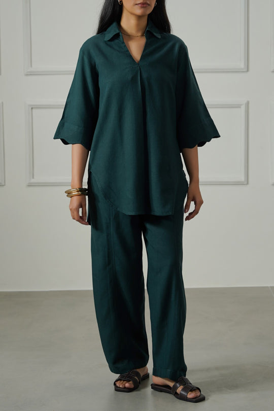 FOREST GREEN LINEN BLEND SCALLOP SHIRT