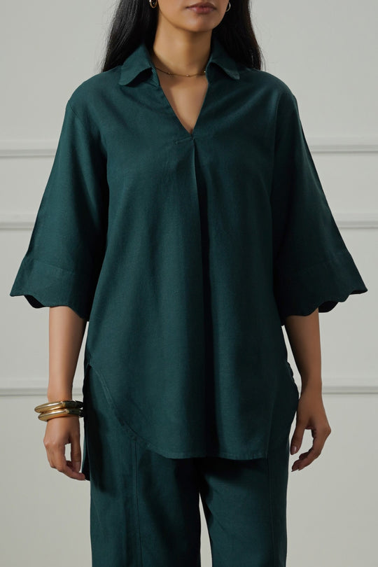 FOREST GREEN LINEN BLEND SCALLOP SHIRT