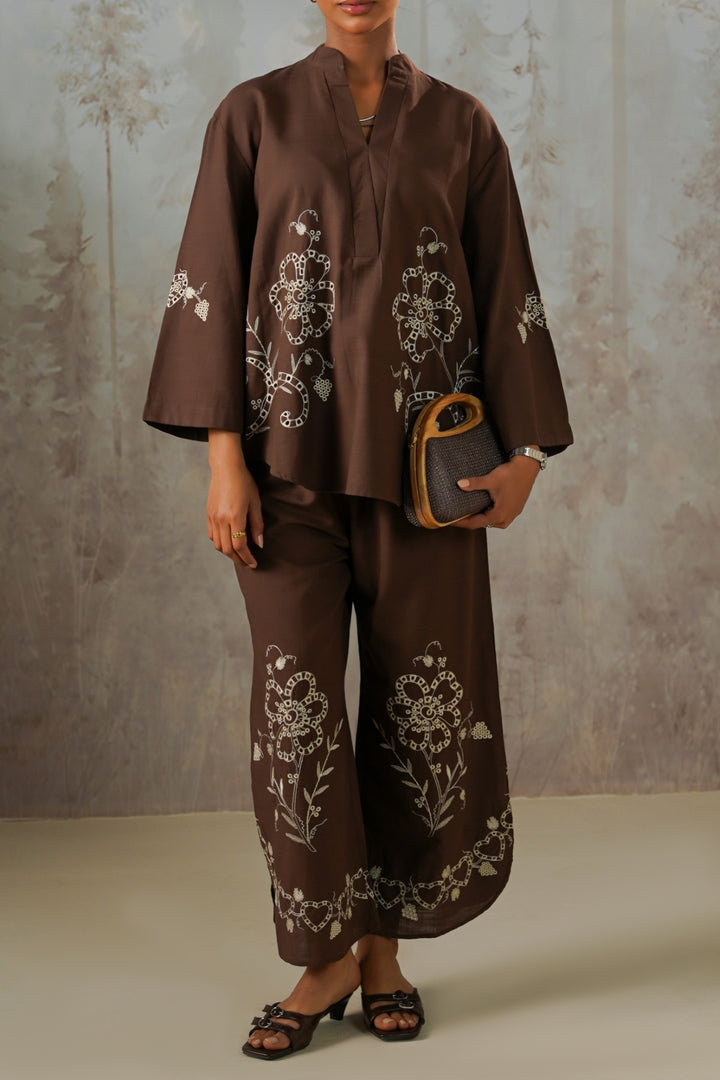 BROWN COCOA EYELET BLOUSE