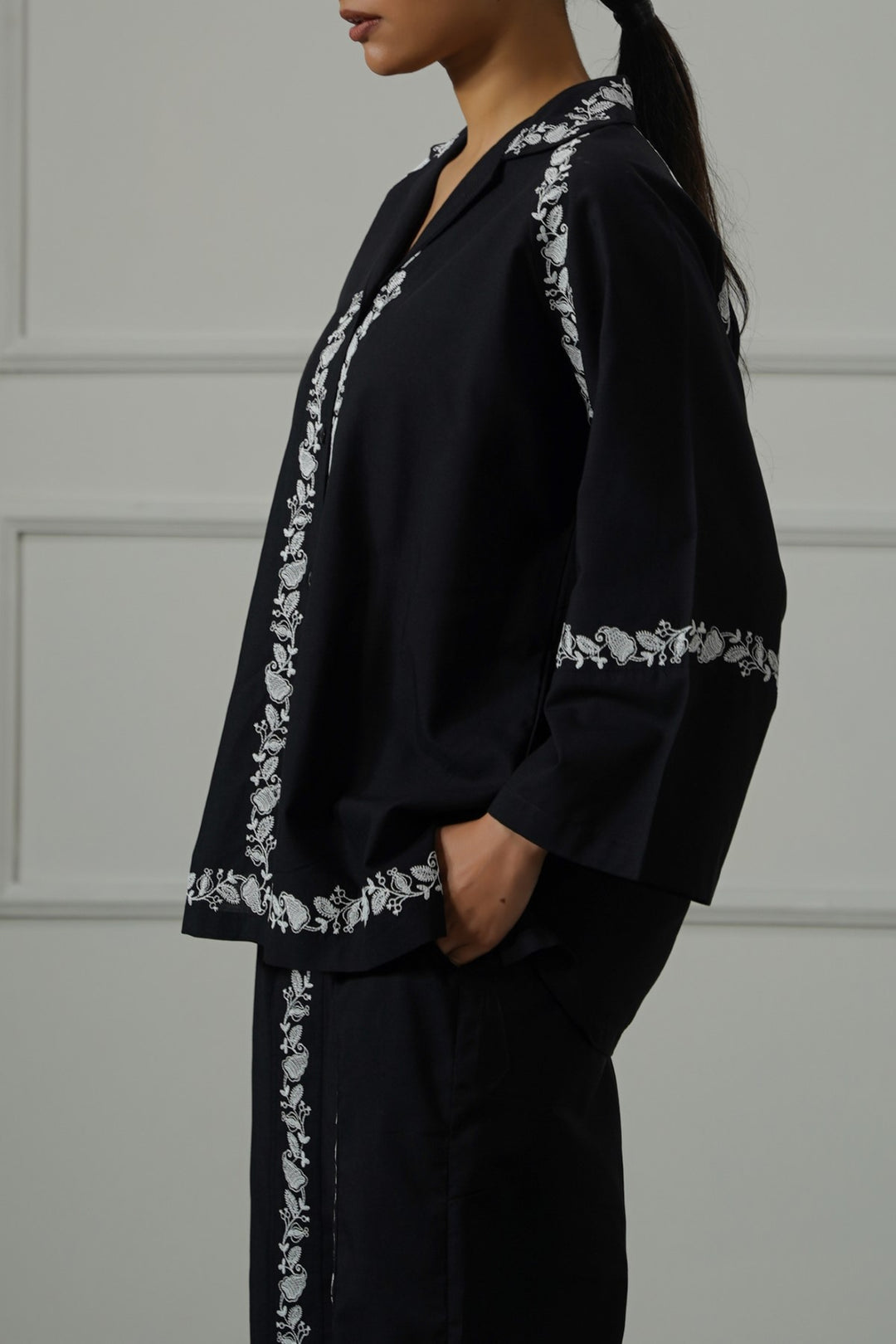 BLACK BRODERIE LAPEL SHIRT