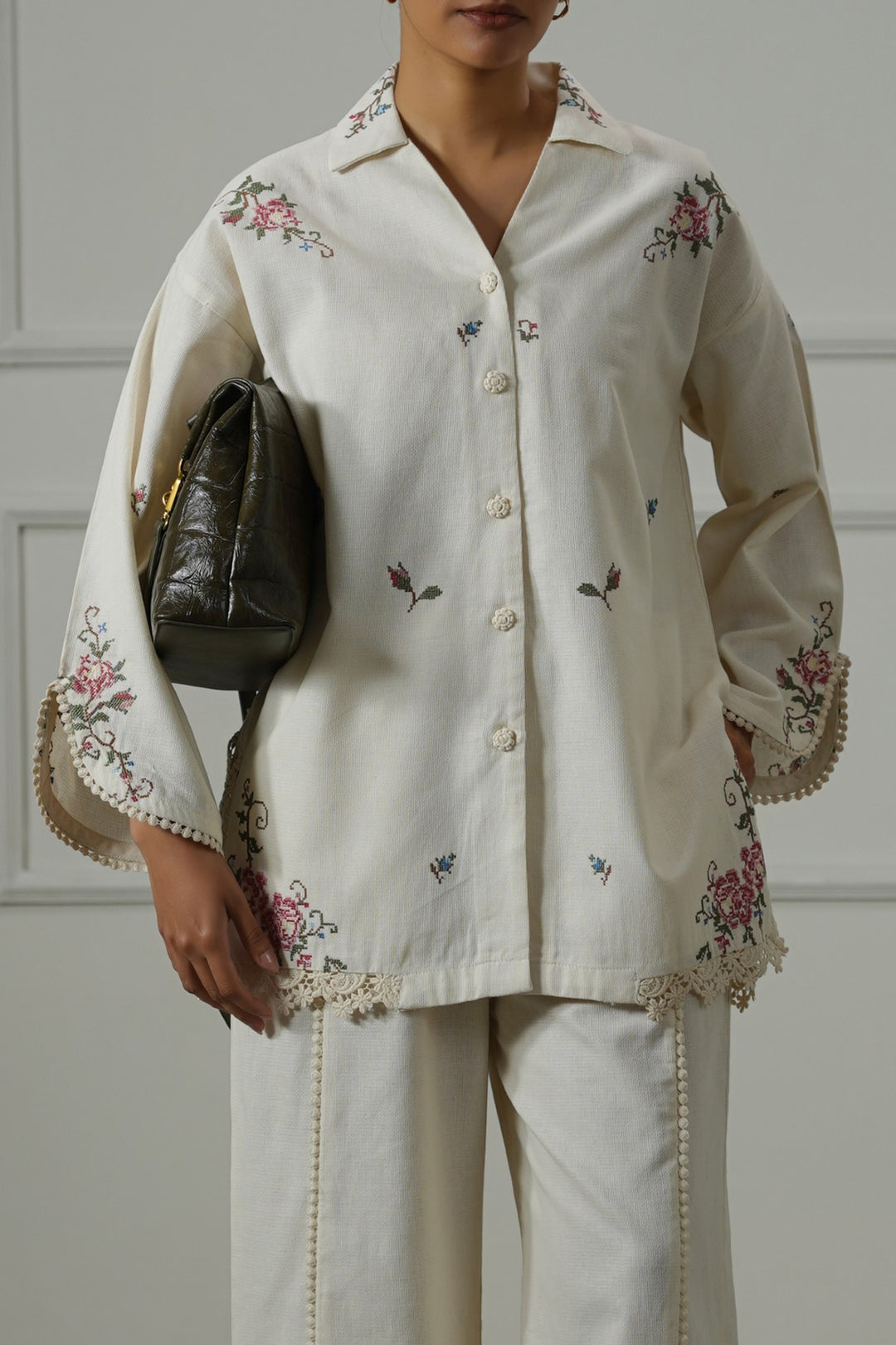 ECRU COTTON LACE ROSE SHIRT