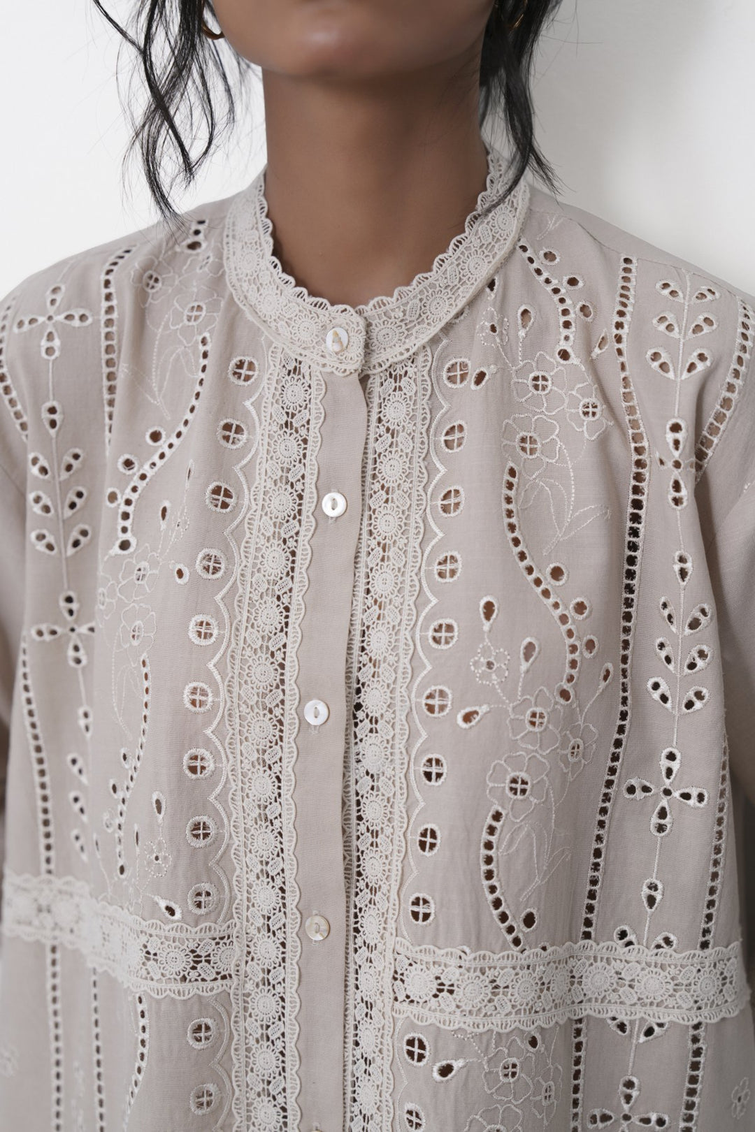 BEIGE FILIGREE LACE TUNIC