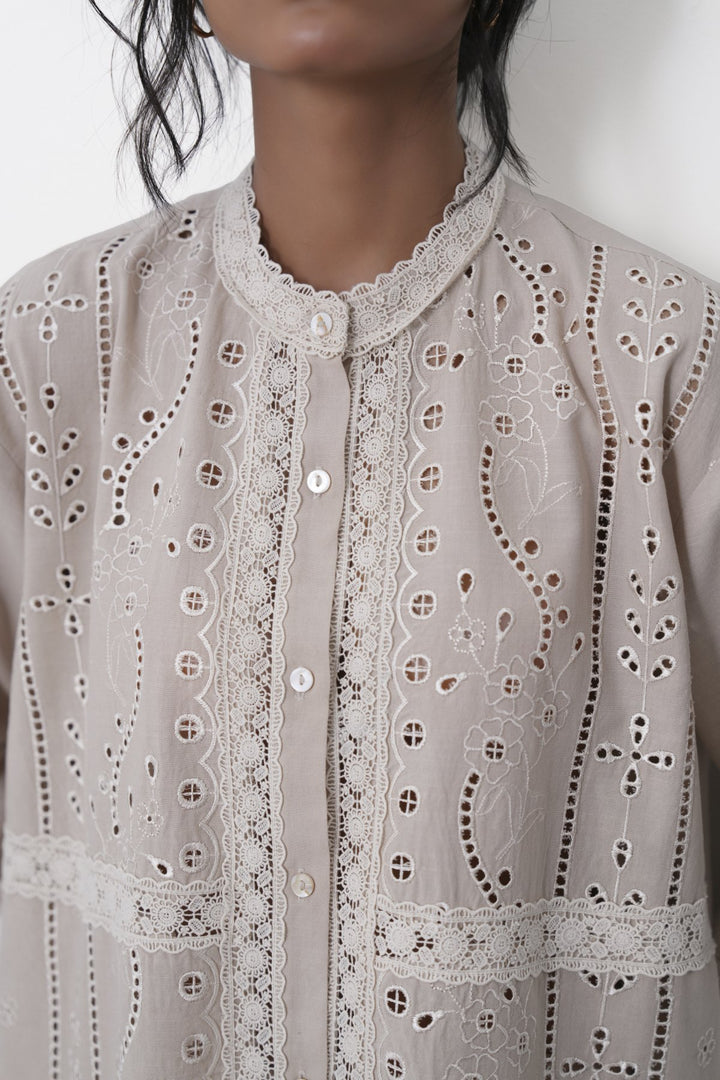 BEIGE FILIGREE LACE TUNIC