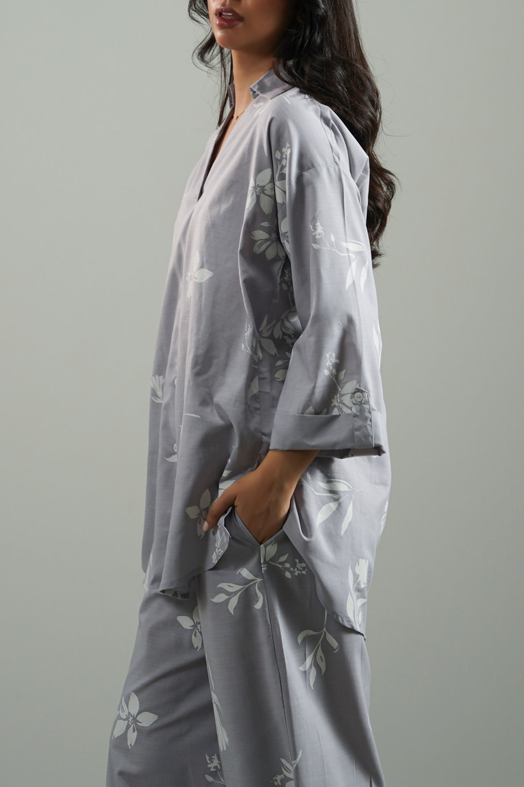 GREY PETAL IMPRINT SHIRT