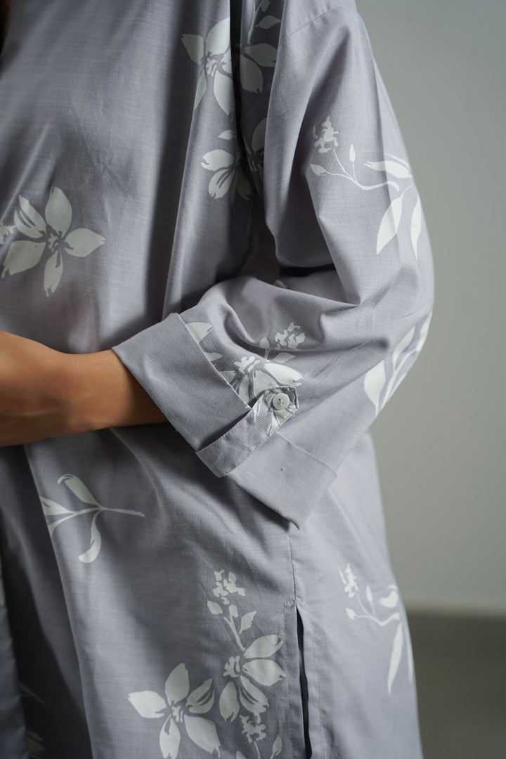 GREY PETAL IMPRINT SHIRT