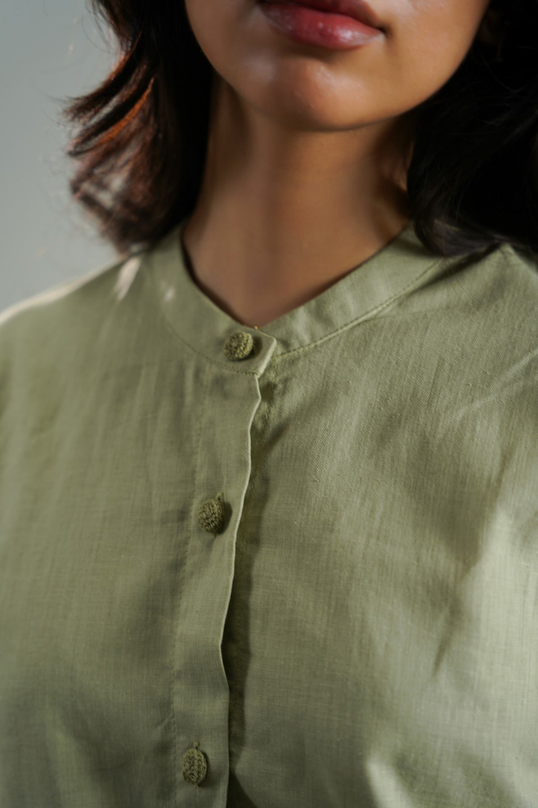 GREEN BASIC BAND COLLAR SHIRT