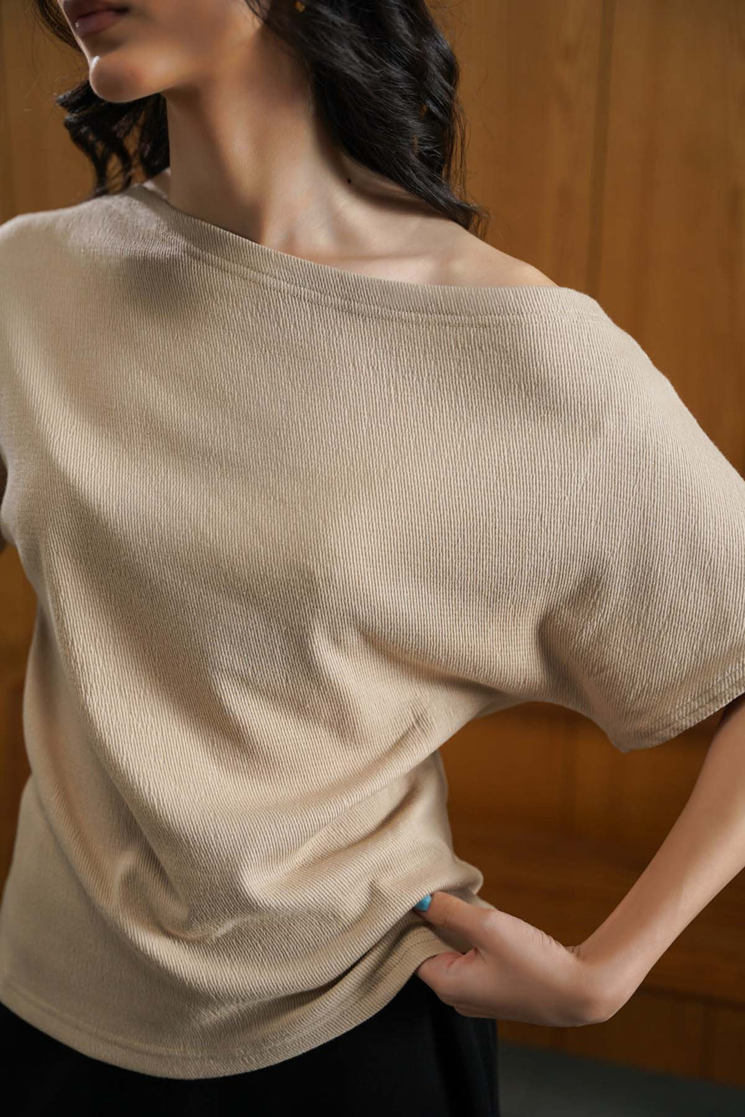 TEXTURED BLOUSON KNIT TOP