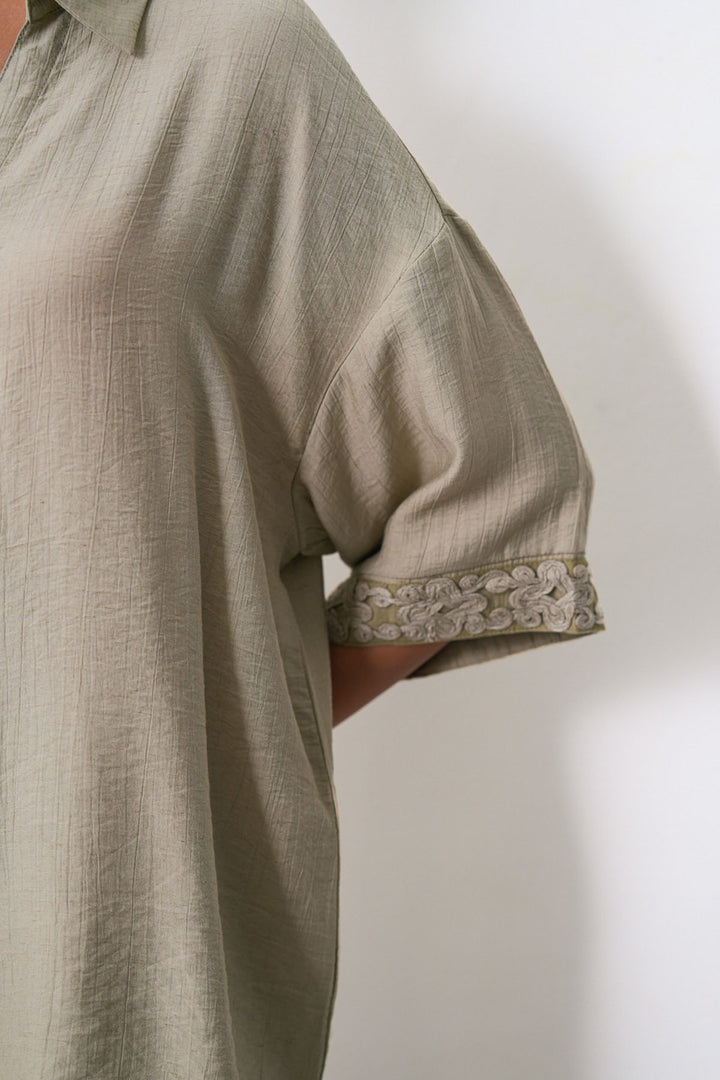 SAGE LACE TRIM BLOUSE