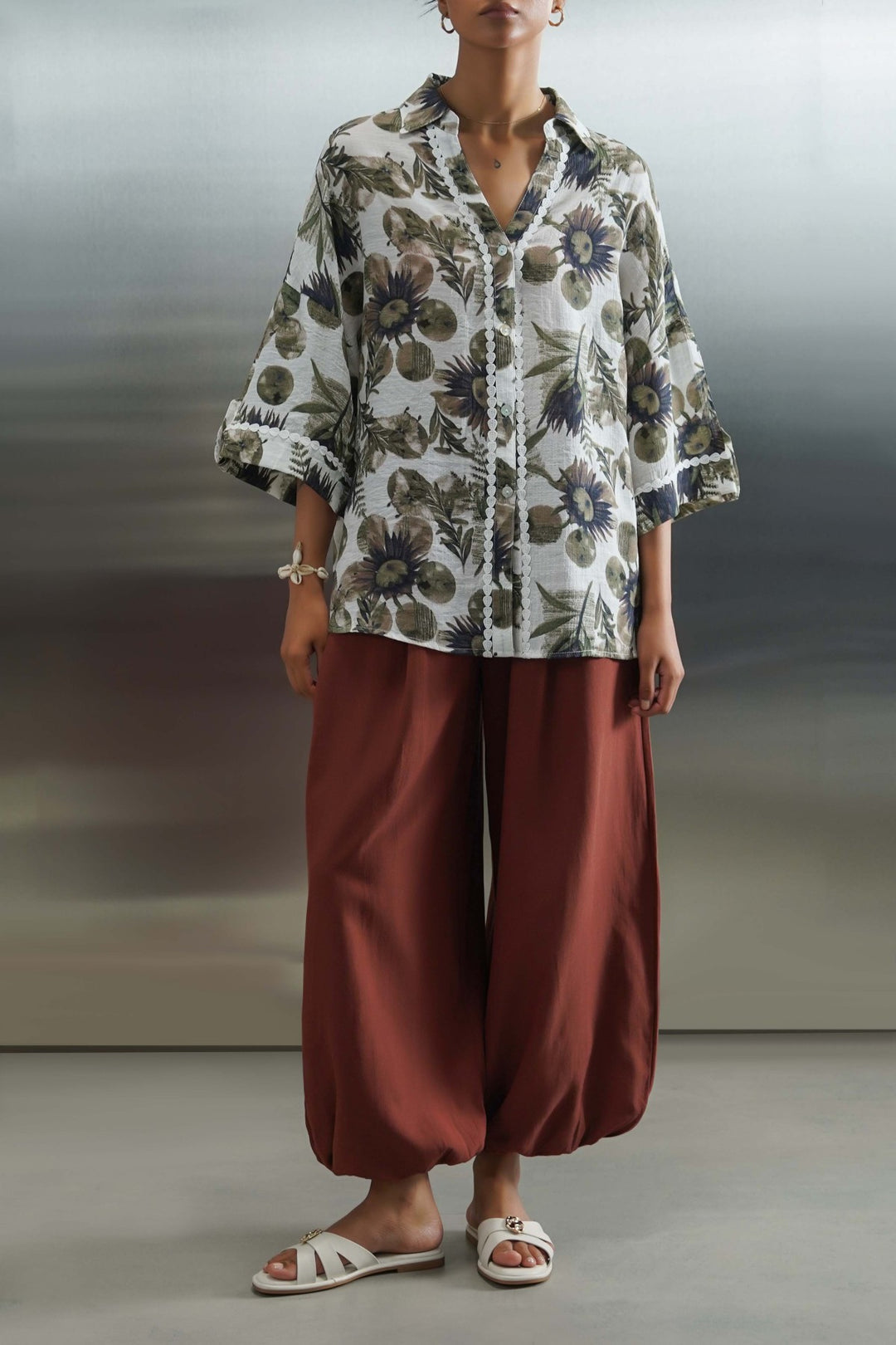BEIGE CORNFLOWER PRINT SHIRT