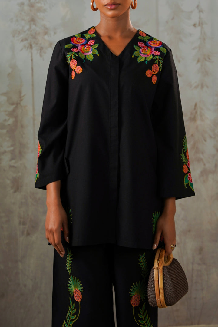 BLACK TROPICAL ESCAPE BRODERIE SHIRT