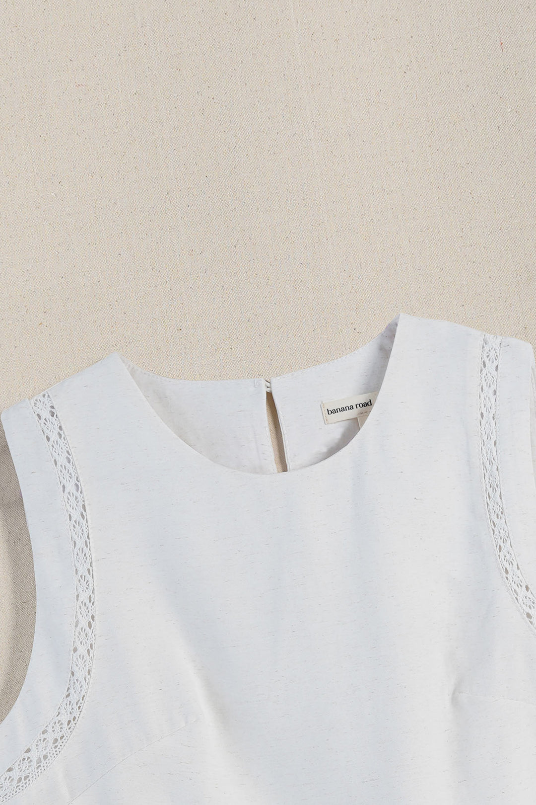 BEIGE MEADOW LACE TOP