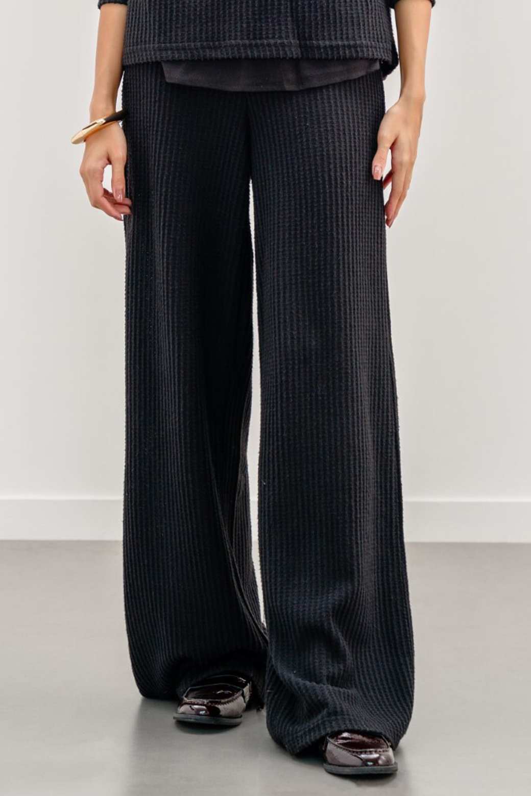 BLACK WAFFLE KNIT PANTS
