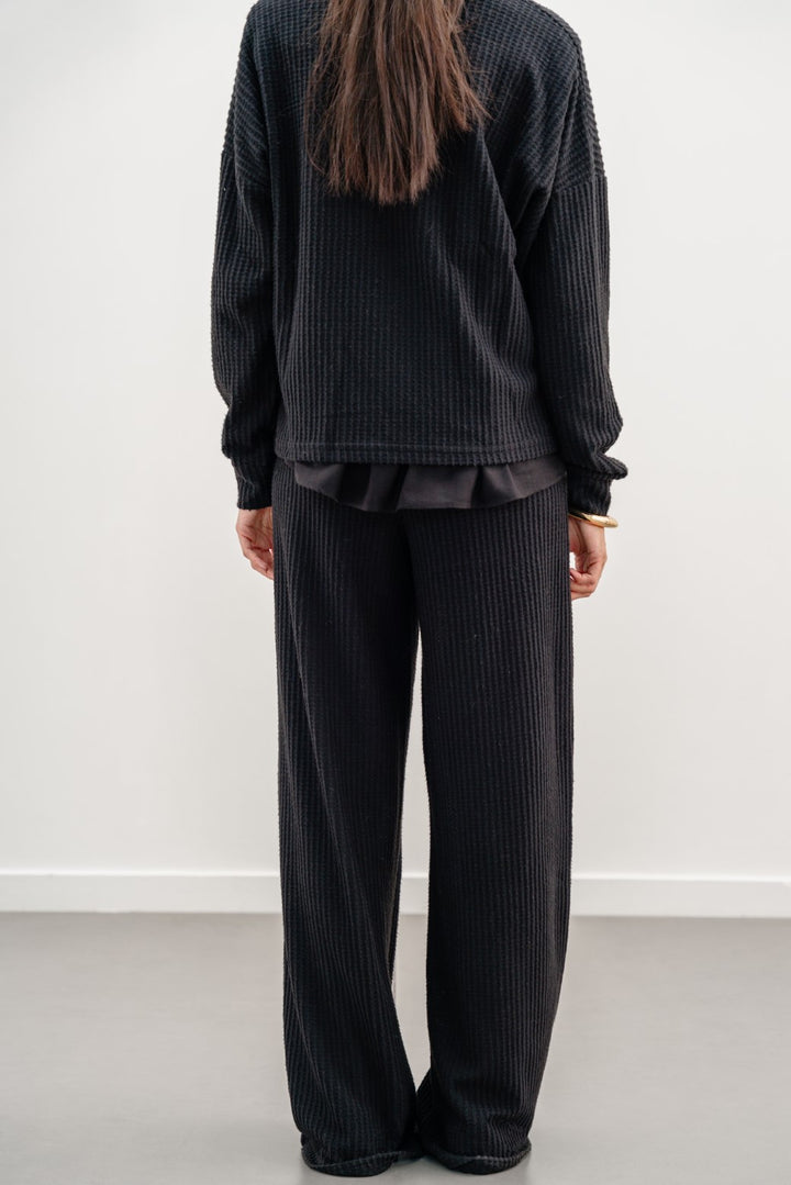 BLACK WAFFLE KNIT PANTS