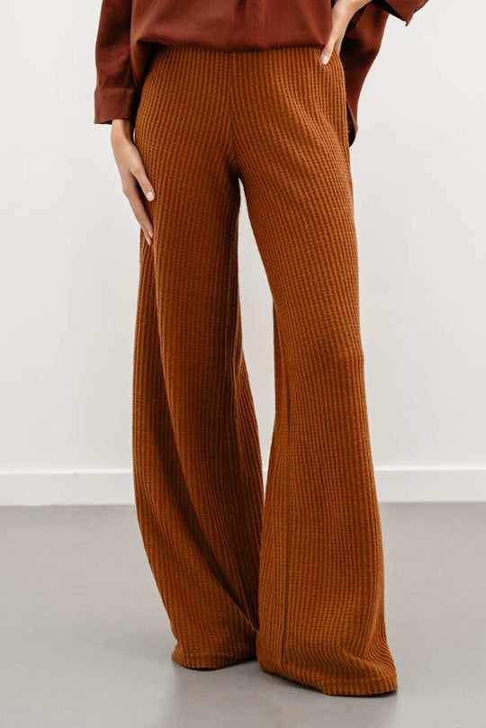 CAMEL WAFFLE KNIT PANTS