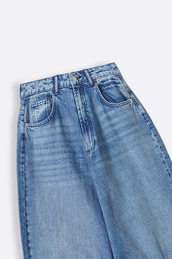 LIGHT BLUE ICON BARREL JEANS