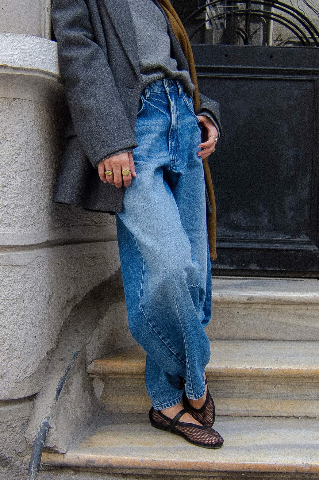 LIGHT BLUE ICON BARREL JEANS