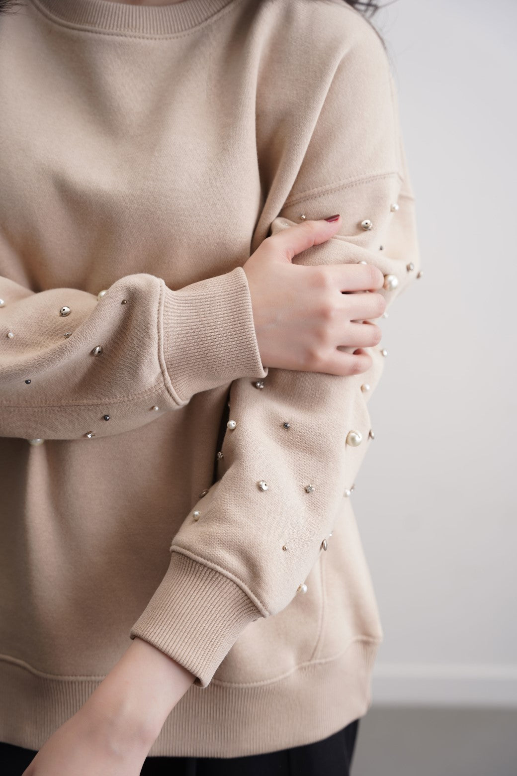 BEIGE DIAMANTE SPRAY SWEATSHIRT