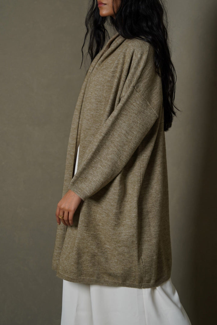 OAT WHITE THE MOM CARDIGAN