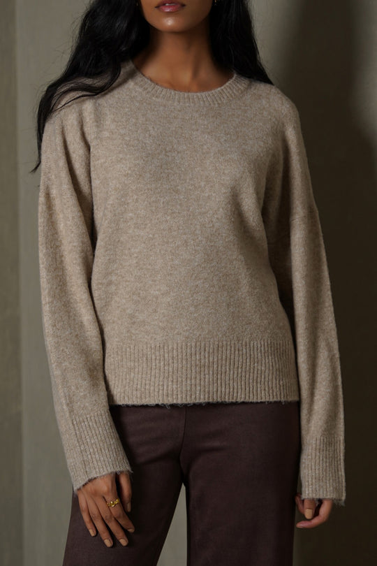FINE KNIT SWEATER