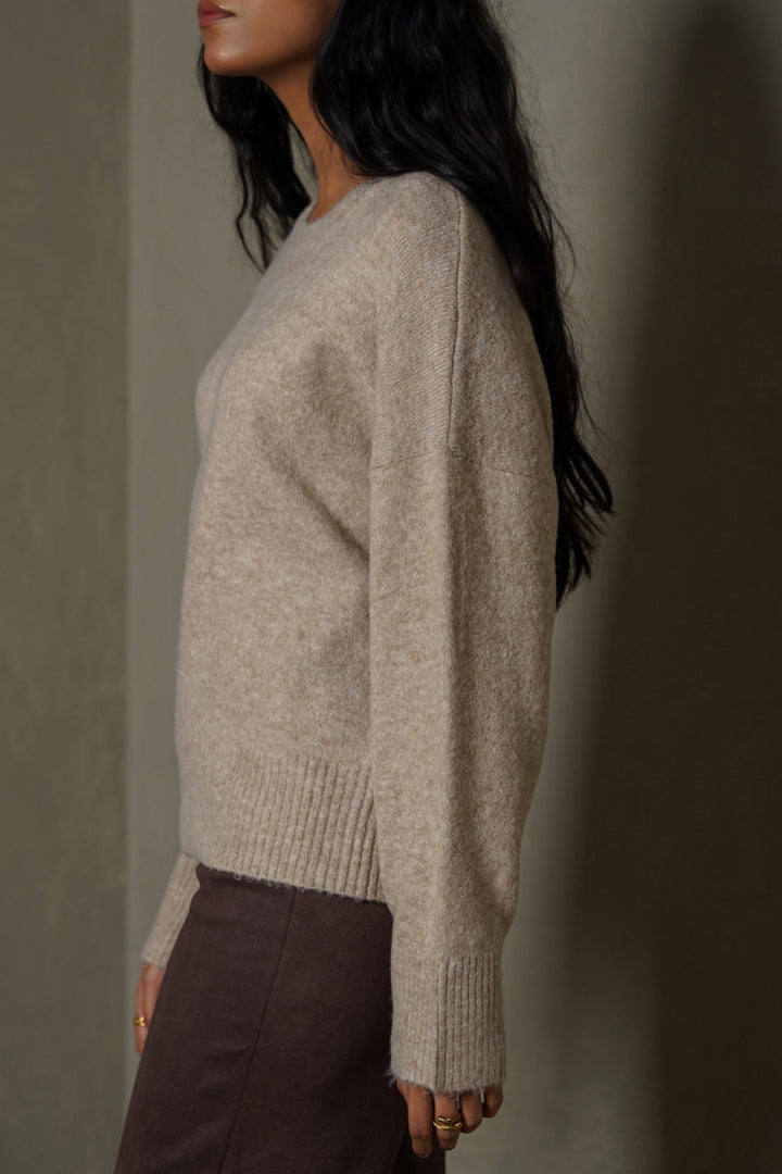 FINE KNIT SWEATER
